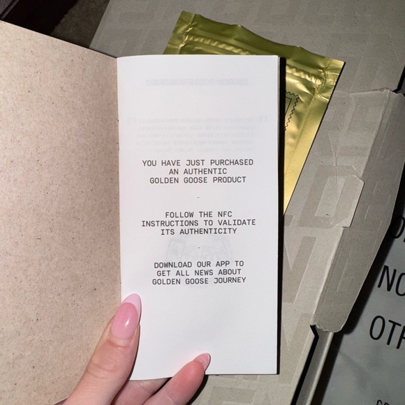 GOLDEN GOOSE women's sky-star with signature on the ankle and silver inserts - Picture 11 of 13